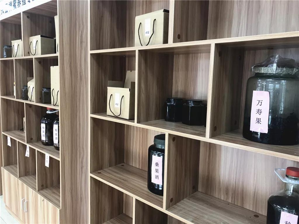 小蜜蜂助力农业增产增收,小蜜蜂脱贫致富案例