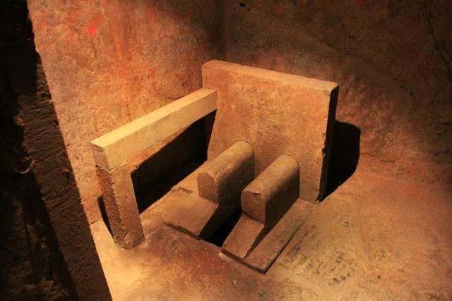 椅子有幸入选两千年最伟大的发明,椅子发明前古人是怎样生活的