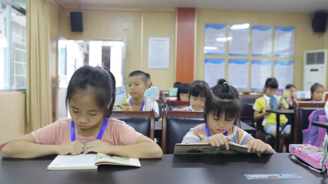 寒假在托管班的一天300字,假期托管班一日三餐