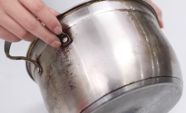 衣服上的霉菌斑点怎样去除,衣服上霉菌斑最有效的方法