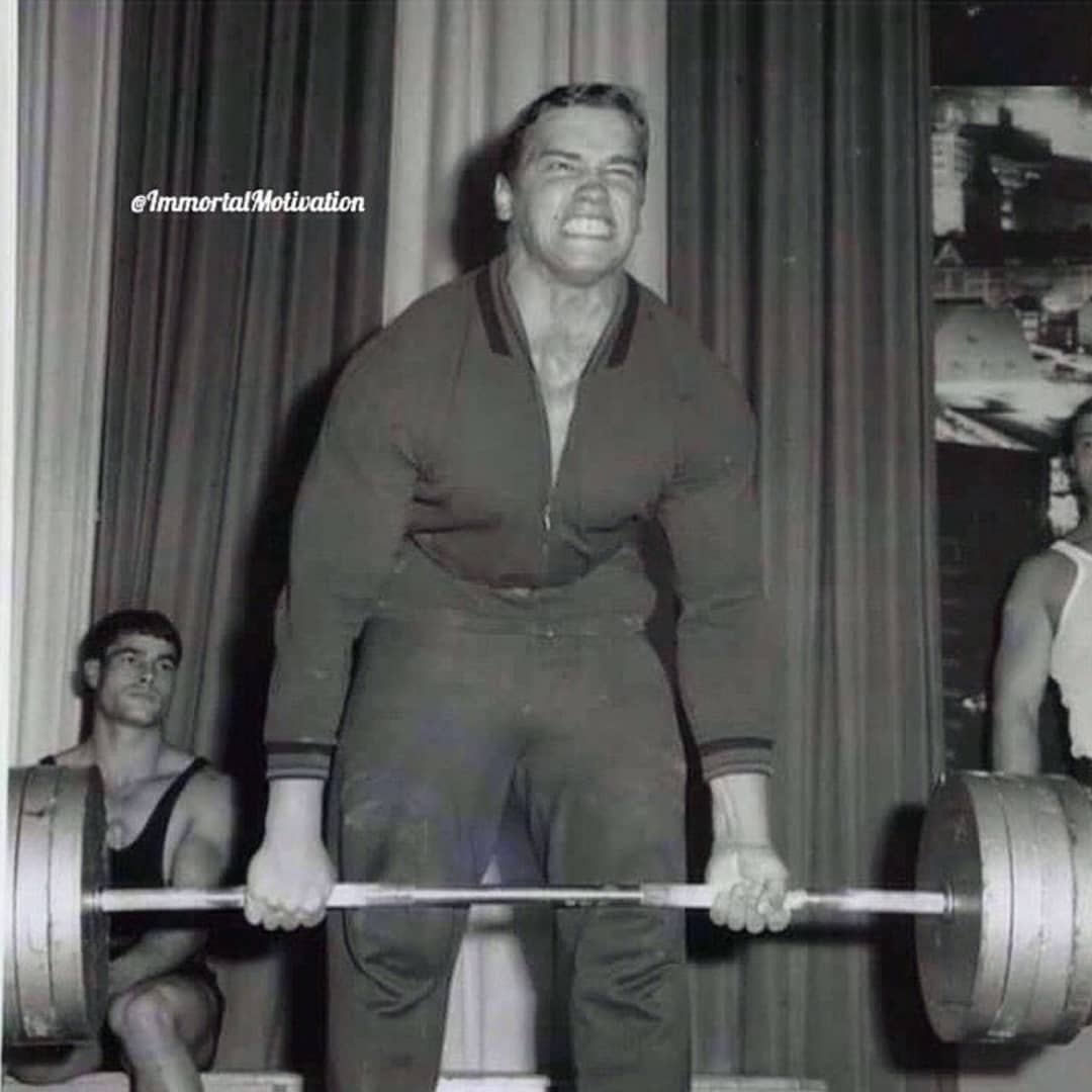 深蹲硬拉能瘦腰吗,深蹲硬拉时怎么保护好腰