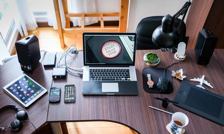 被同事说闲话如何化解,被同事为难怎么化解