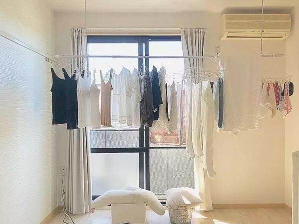 新买的衣服到底要不要用消毒水洗,新买的衣服有必要过水清洗吗