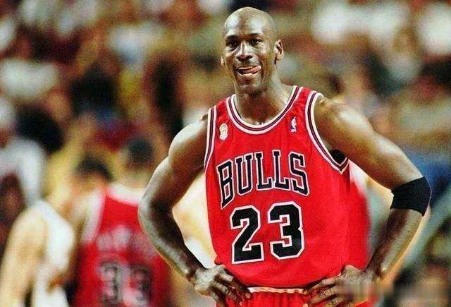 乔丹小时候个子多高,乔丹几岁一米七