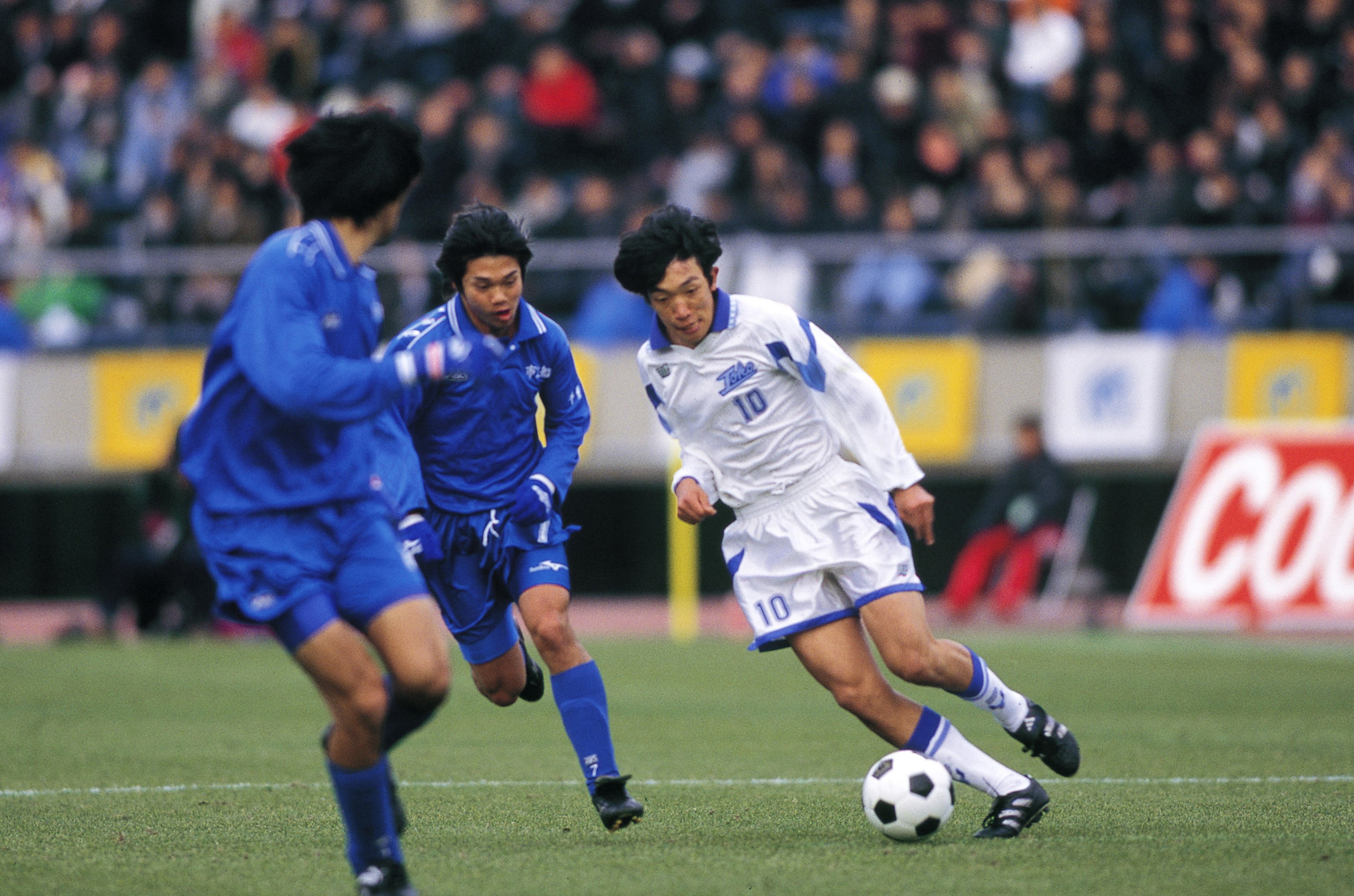 中国最顶级的青少年足球赛,日本第100届高中足球全国大赛片段