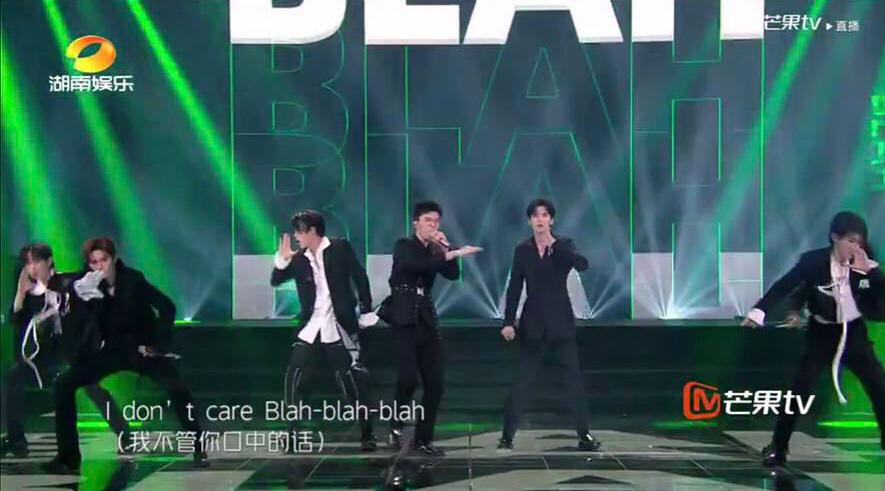 《姐姐》成团夜风波不断!李权哲发博内涵队友,万茜李斯被指抱团