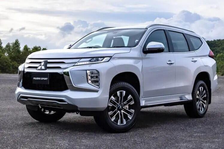 三菱帕杰罗速跑3.0越野视频,2020款三菱帕杰罗8速超选四驱