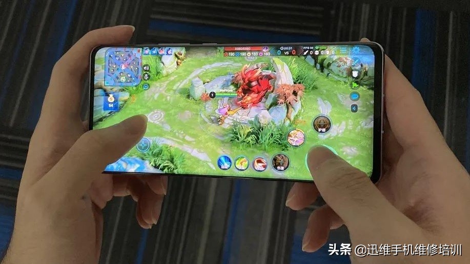 手机曲面屏和直面屏哪个更受欢迎,曲面屏手机和直面屏直接对比