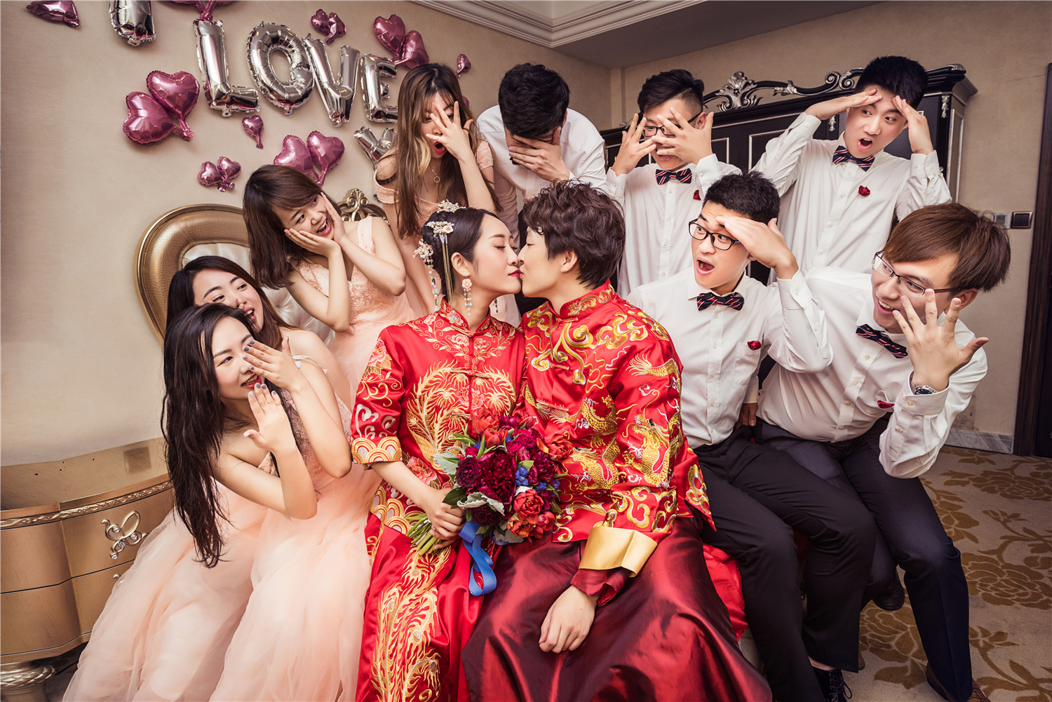 堵门伴娘团口号大全搞笑,伴郎堵门幽默口号大全