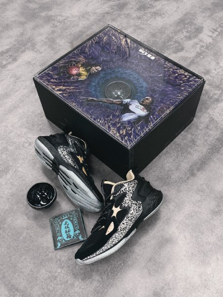 361戈登联名篮球鞋,361签约阿隆戈登