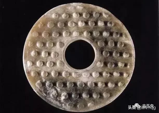 古玉孔道内外包浆沁色一致,古玉有沁色好还是无沁色好