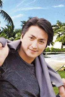 展昭何家劲被关押,展昭为救包拯闯禁宫