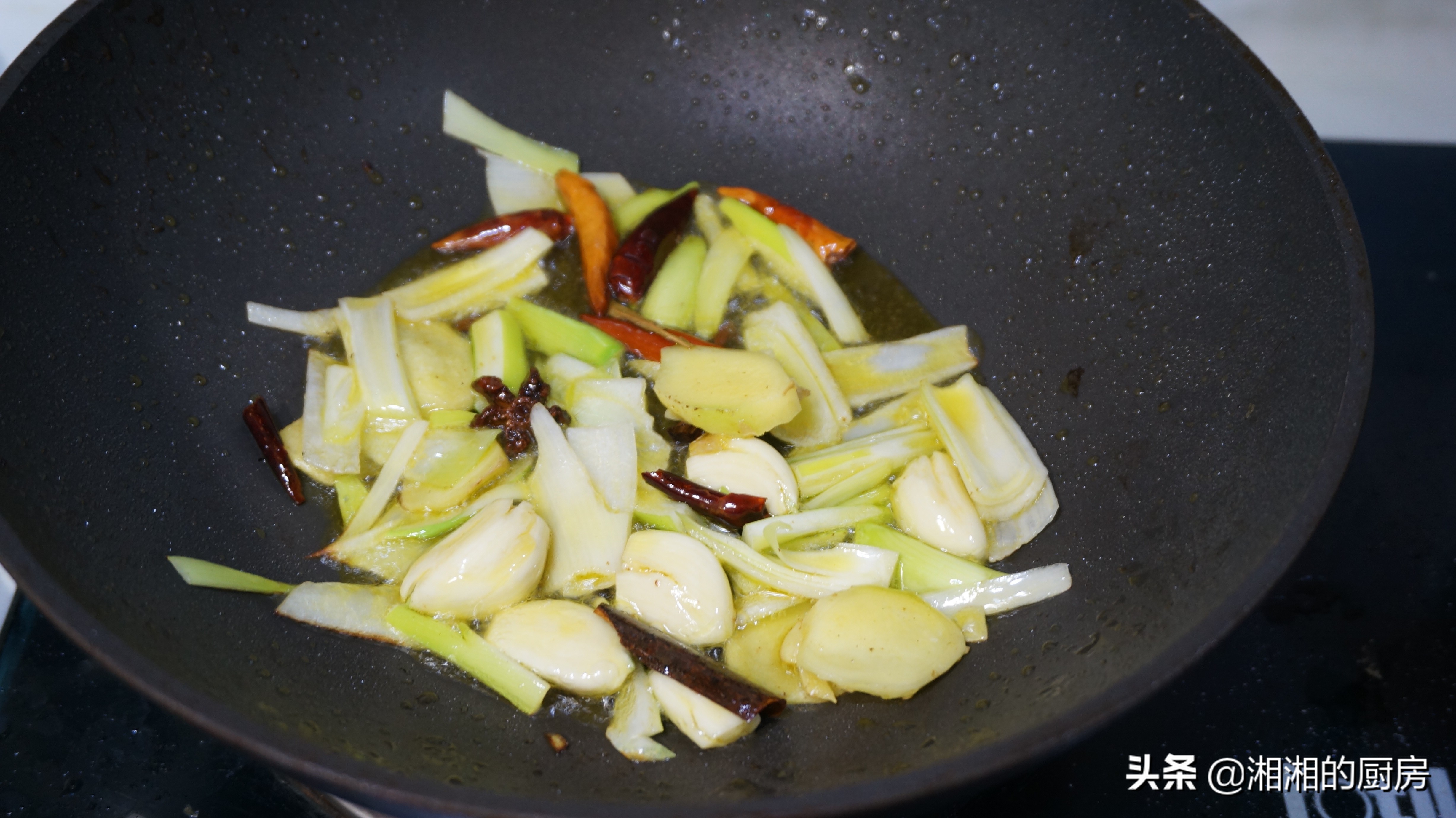 做鸭肉的时候怎么去鸭肉的腥味儿,鸭肉怎么煮才能去除腥味