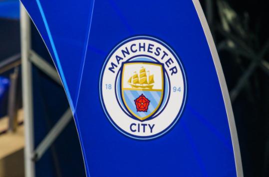 曼城遭遇首败仍领跑,曼城罚下去一个人四球逆转