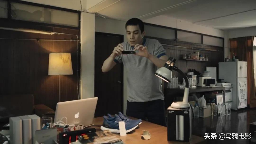 年度票房冠军，成人世界的赤裸真相，这片扒光了给你看