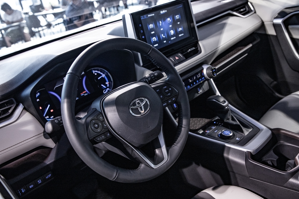 全新rav4荣放本田皓影,全新rav4荣放势不可挡惊艳登场