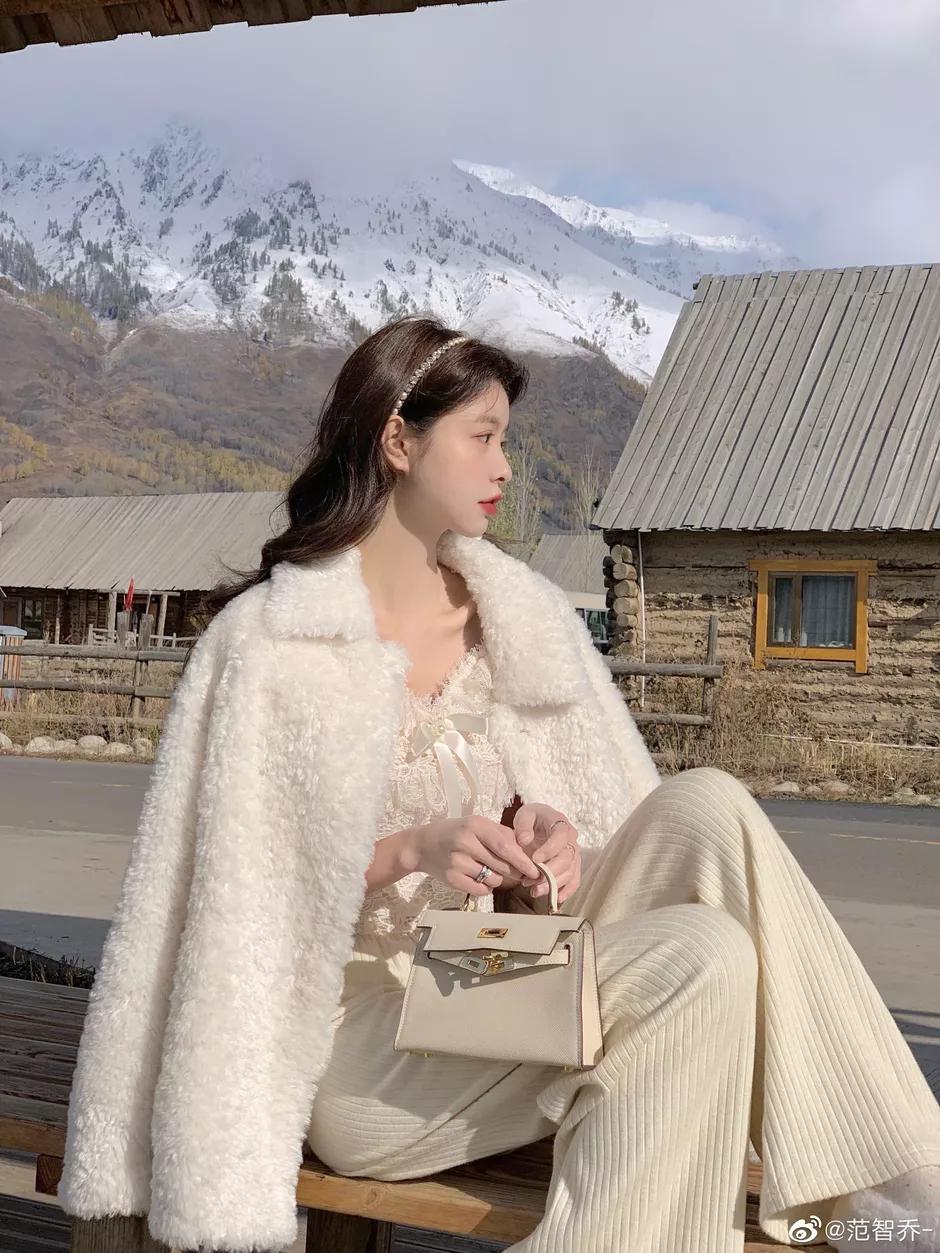 烂大街的阔腿裤也穿出高级感,阔腿裤就要选择保暖又显瘦的