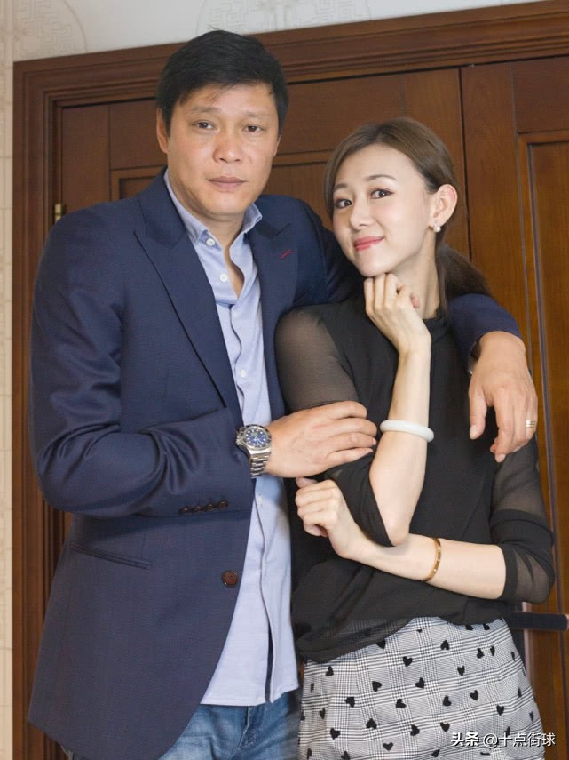 范志毅大女儿和二女儿同框,范志毅谈女儿在家中的地位