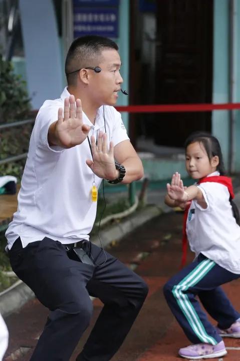 南湖小学武术操,成都市新华路小学武术比赛