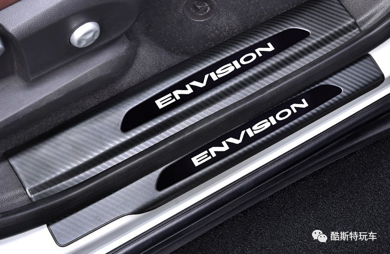 车里被踢得很多痕迹怎么去除,车门被踢脏了怎么擦