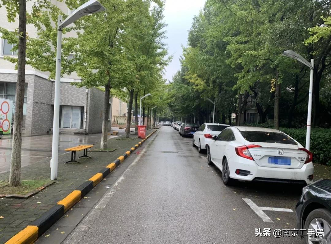 高端小区房价虚高能买吗,房价低又宜居的房子你敢相信吗