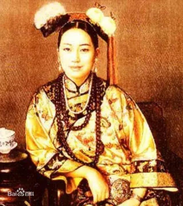 22岁女秘书走红,22岁秘书走红