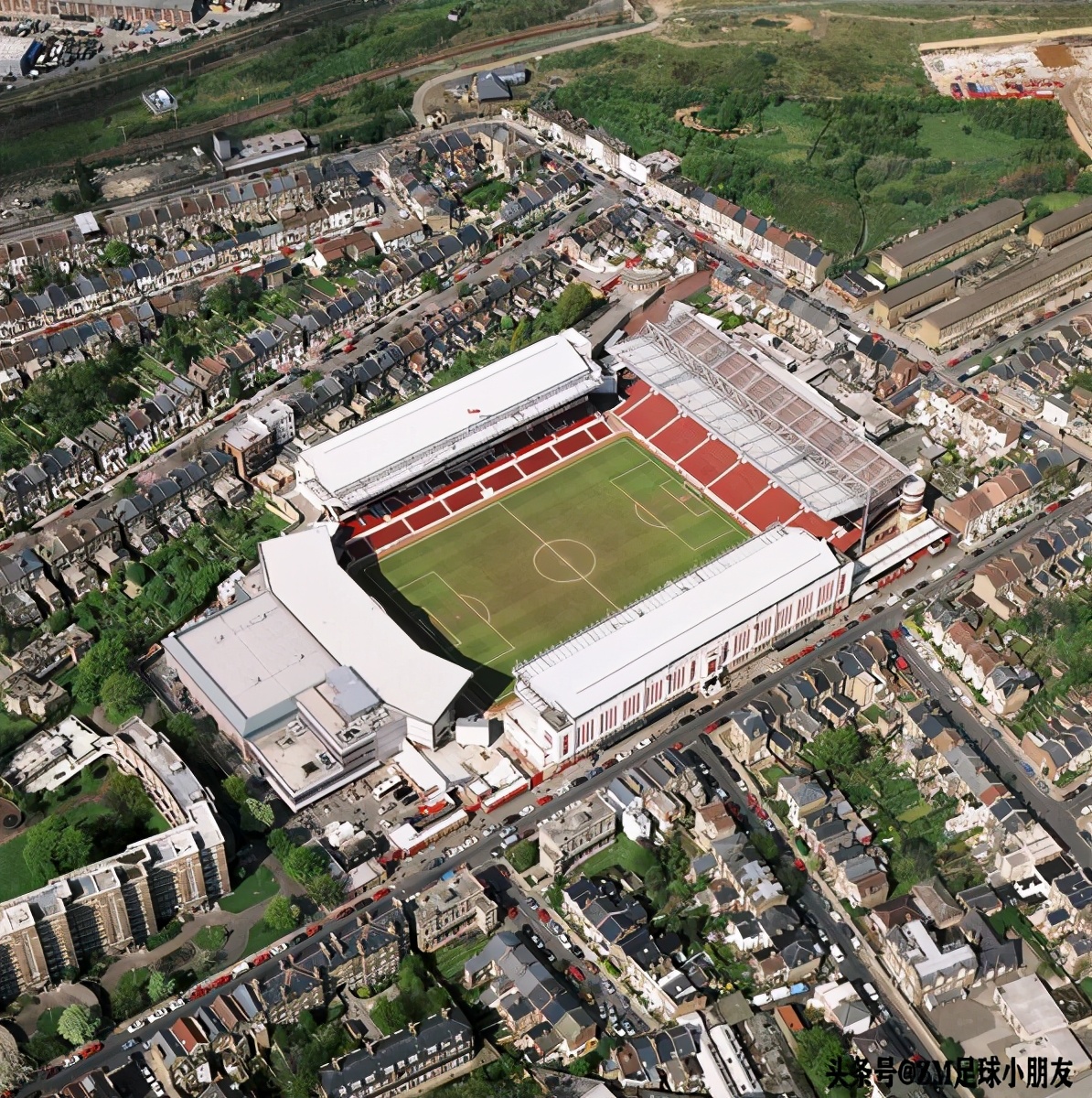 那些年难以忘记的球场,那些逝去的足球巨星