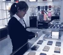 爆笑gif妹子你都拖大家的后腿了,搞笑gif妹子绝对是一位运动健将