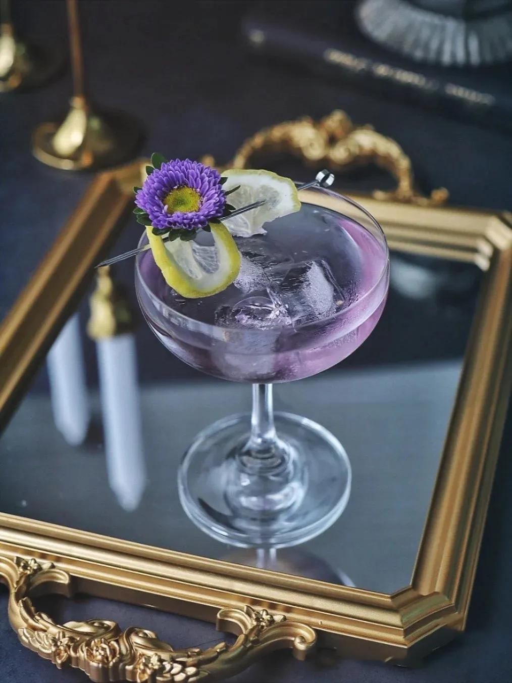 秋天的第一杯精酿酒,秋天的第一杯微醺酒