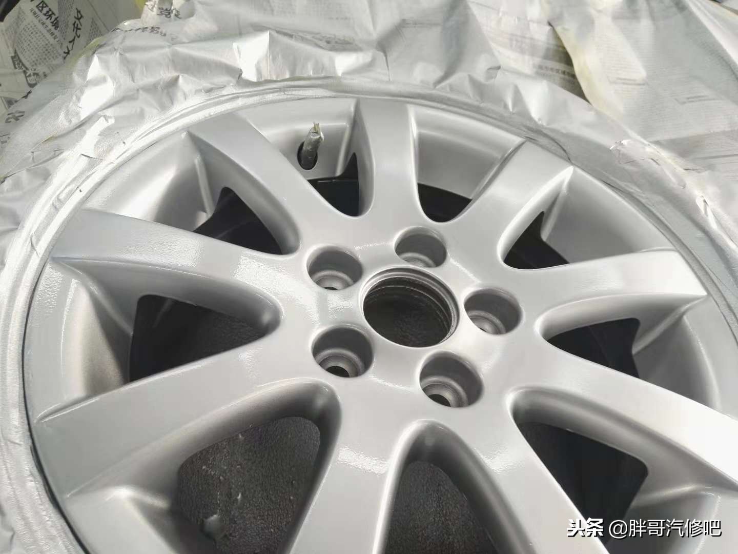 轮毂划痕严重修复方法图解,轮毂有划痕能翻新吗