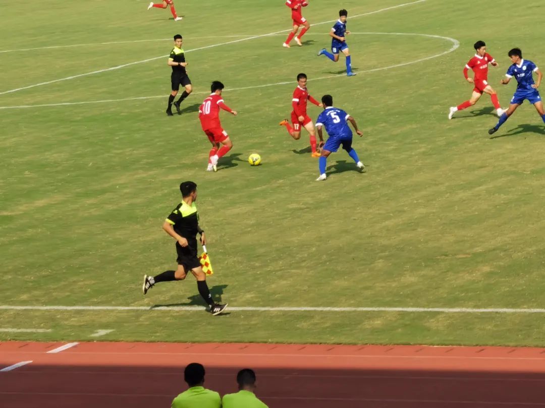 江阴市队足球,江阴新体育馆足球比赛
