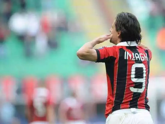 天下足球十大催泪解说可投屏,天下足球十大催泪解说内维尔