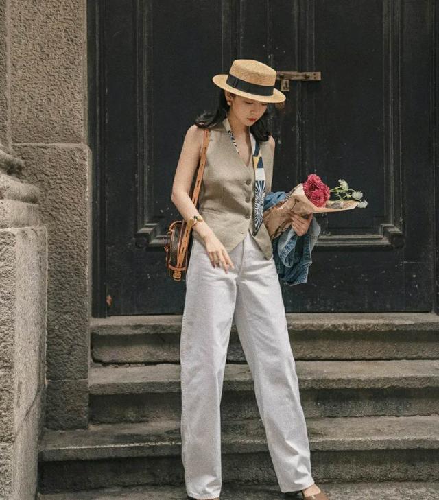 直筒裤穿搭优衣库,优衣库细条纹裤的最佳搭配