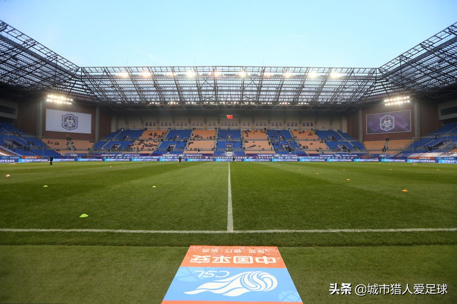 兴建专业足球场——恒大与中国足球走向真正职业化的关键一步