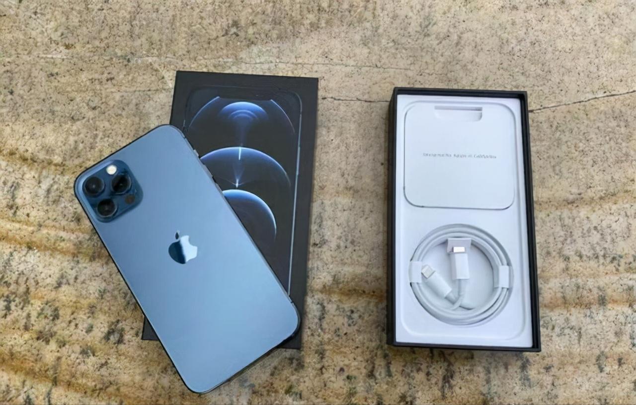 打脸苹果环保，巴西针对iPhone13系列开出罚单，保护消费者利益