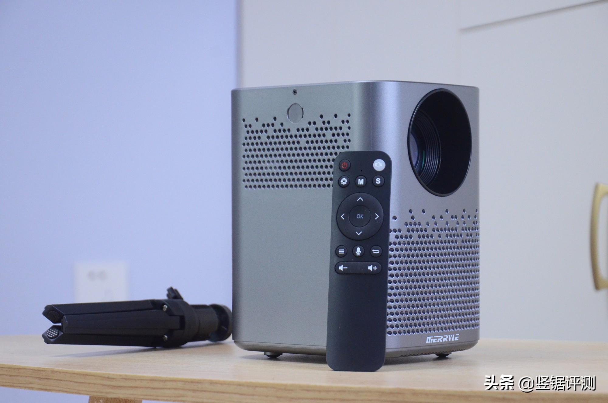 4000元价位最值得买的智能投影仪,投影仪千元机测评