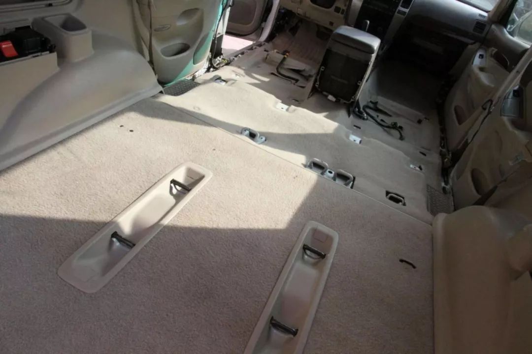 老车翻新：15年后的邂逅，普拉多LC120旧车换新颜，满血复活。