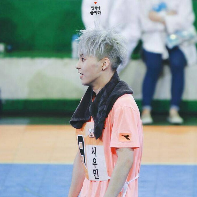 exo成员都有哪些游戏,exo灿烈带队