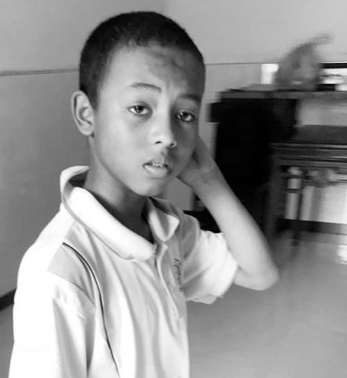 11年前,浙江农村奶奶收养了黑人小男孩巴比,如今怎么样了?