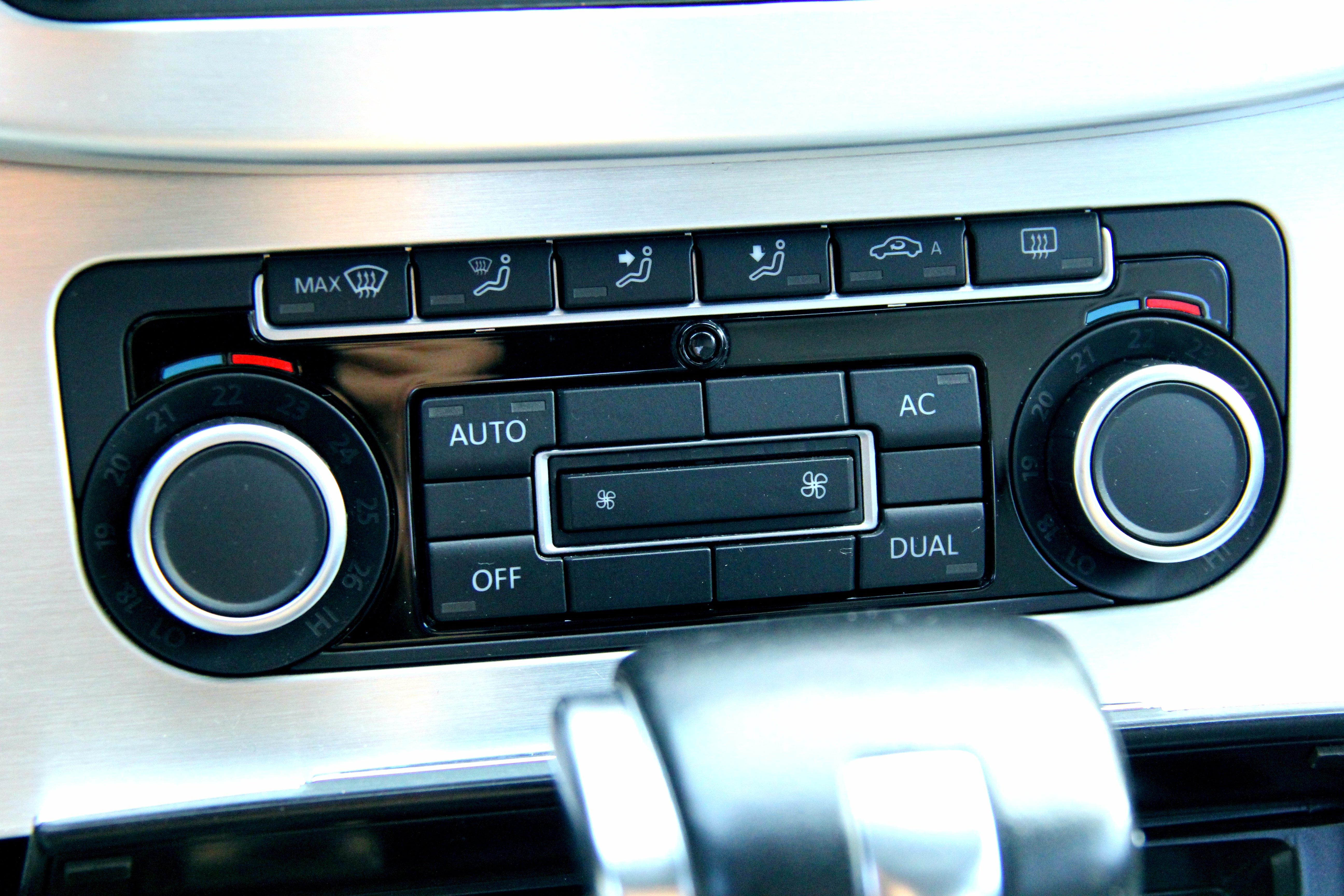 十年车龄的迈腾b6,老款迈腾b6值得买吗