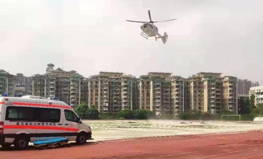 孕妇破羊水老公反应,孕妇突然羊水破了丈夫找车