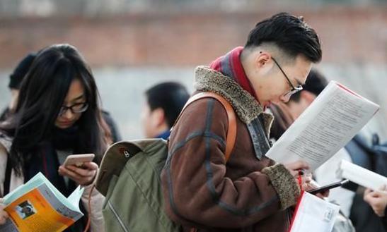 “人均985”的时代，二本生丢人吗？事实证明“专科生”才是常态