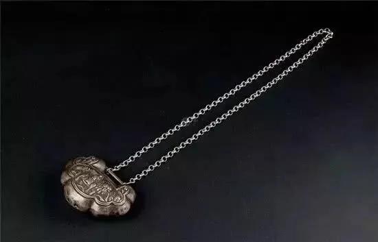 长命锁起源于中国历史上,长命锁中国式护身符