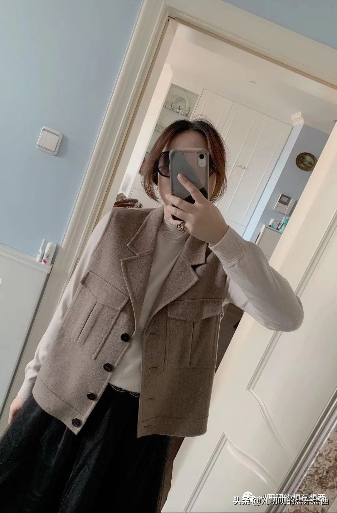 清冷风穿搭高级感冬,冬季素色长衣外套搭配