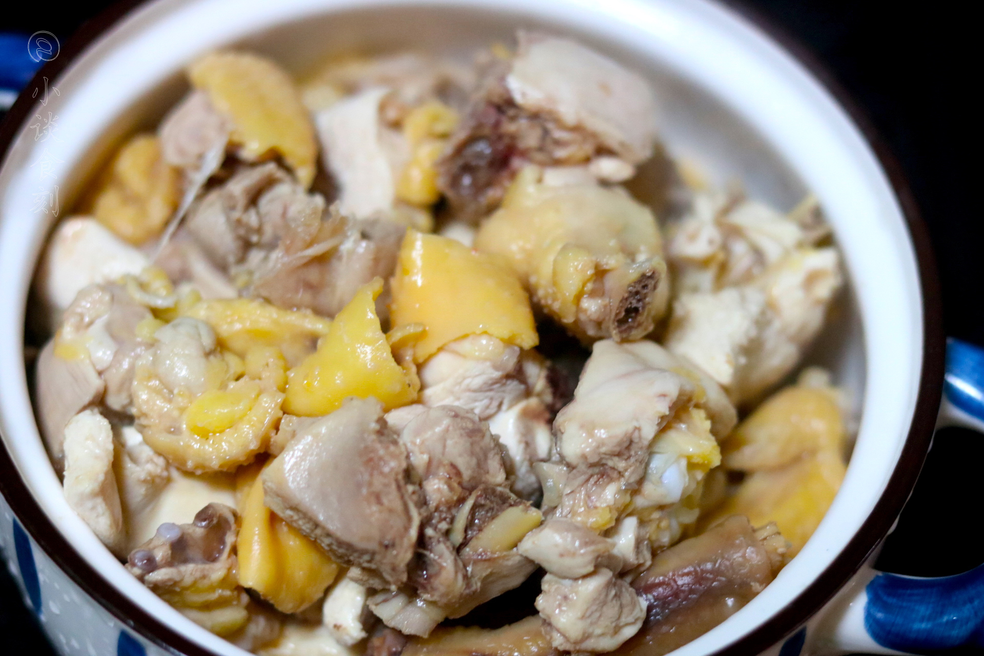 烧鸡为什么要炸一下再做,烧鸡要不要去血水