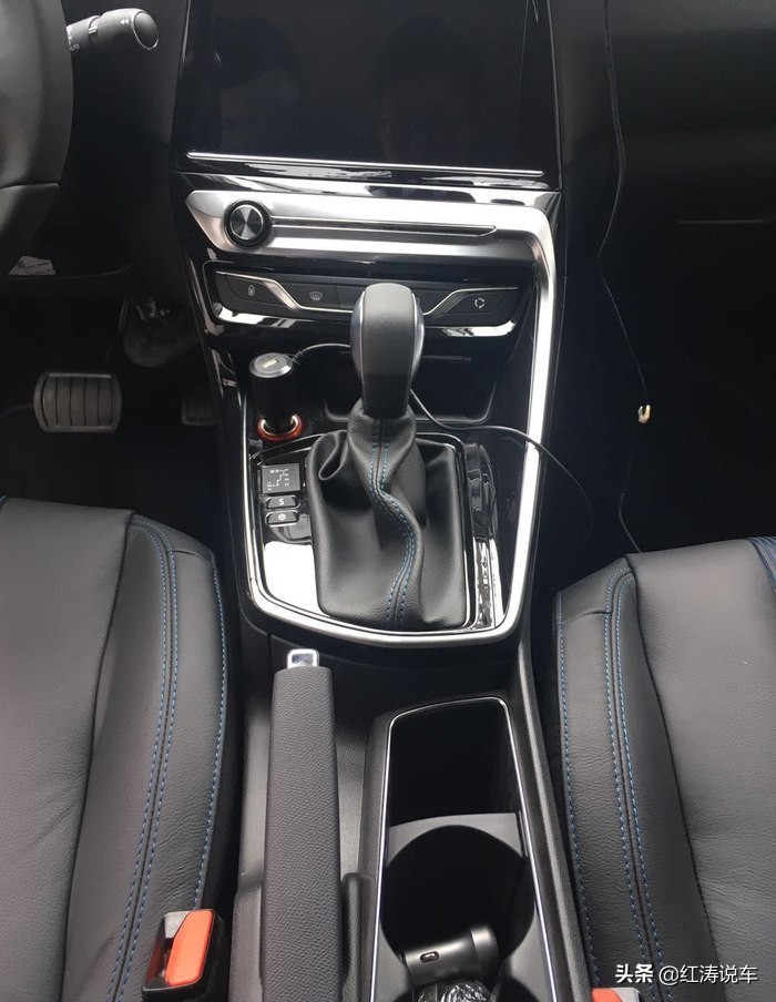 没要大众朗逸，看上了这辆“小辛巴”，优缺点都很明显