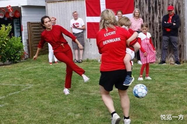 凯特王妃红衣,莱蒂齐亚王后和凯特王妃同框