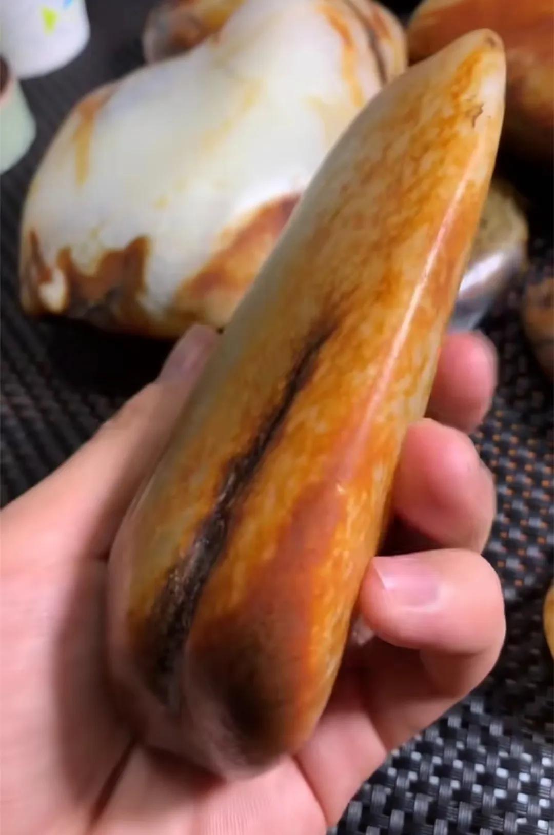 籽料伪装者视频 (俄料仿籽和田籽料的区别)