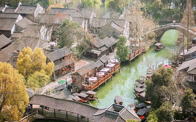 乌镇枕水酒店和望津里酒店哪家好,乌镇住宿古宅
