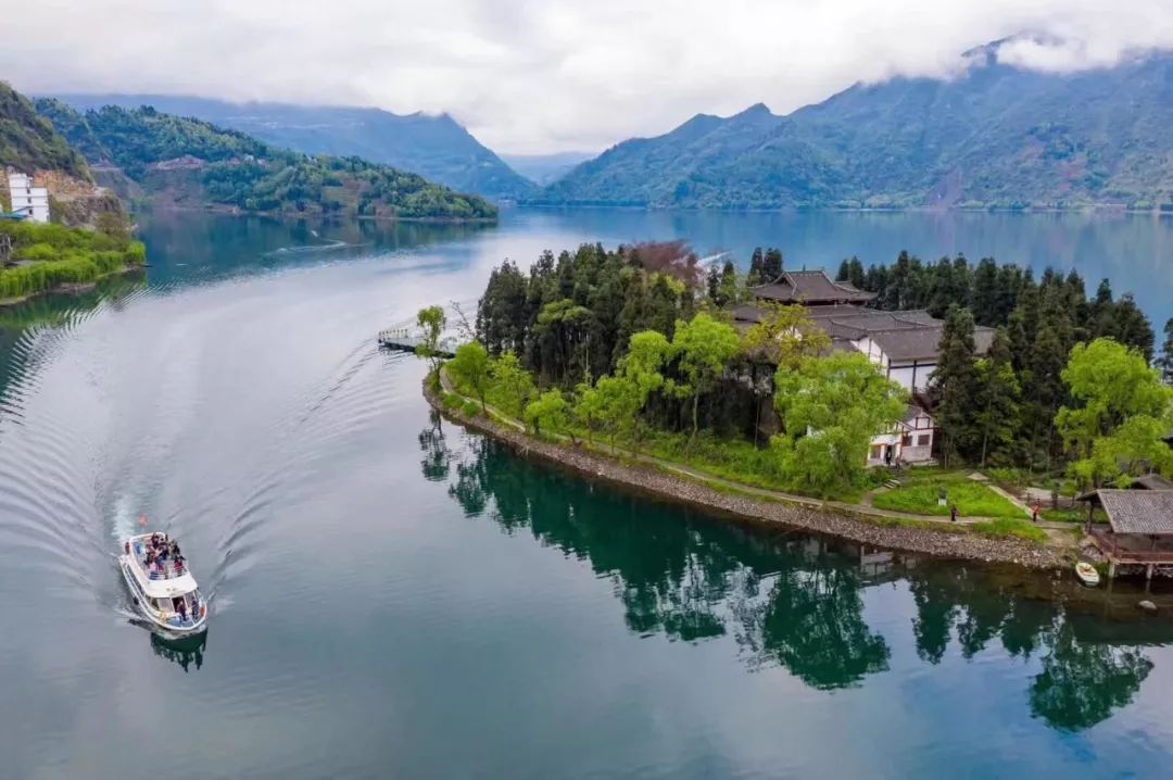大凉山马湖秘境,大凉山马湖
